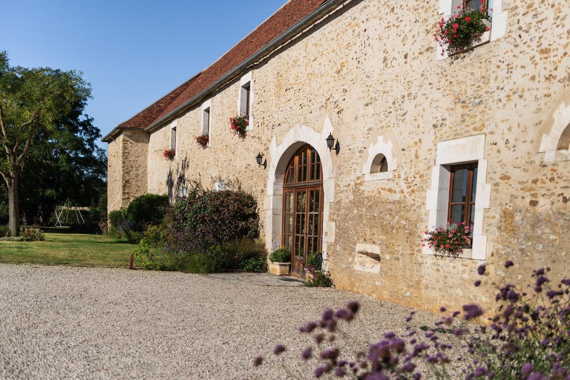 Chateau De Ribourdin Chevannes  エクステリア 写真