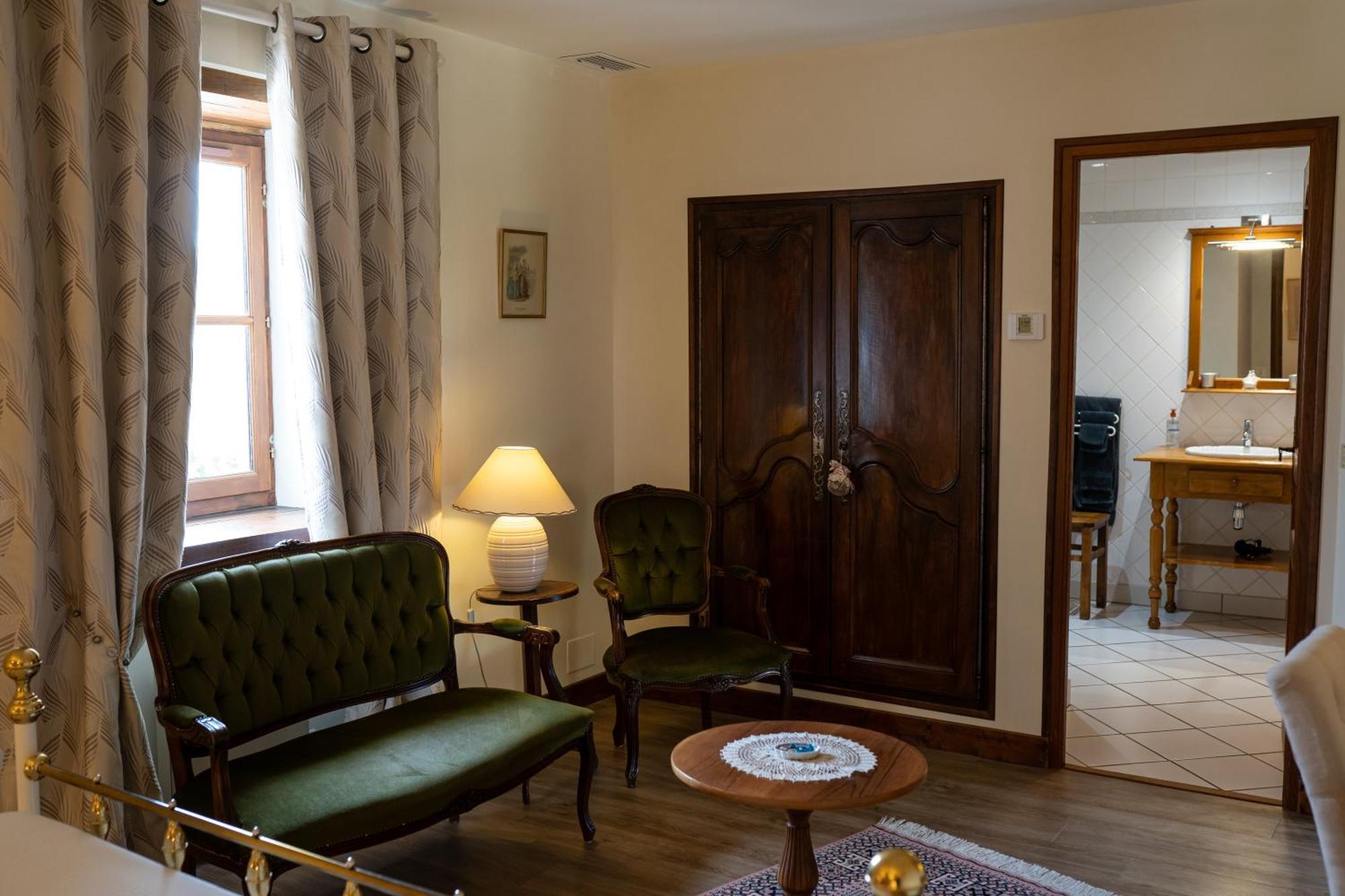 Chateau De Ribourdin Chevannes  部屋 写真